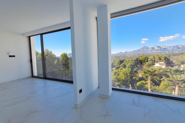 5 bed villa in Altea