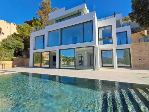 5 bed villa in Altea