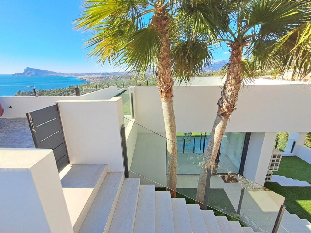 5 bed villa in Altea
