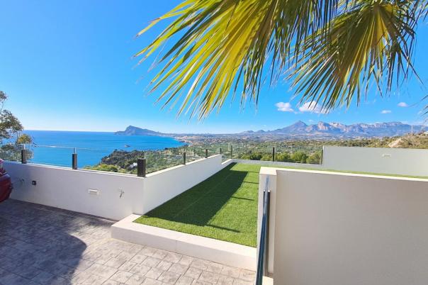 5 bed villa in Altea