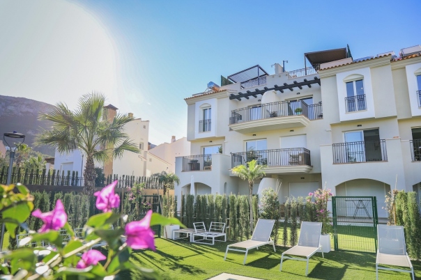 2 bed apartments - flats in Denia