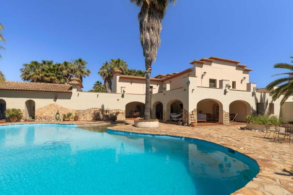 5 bed villa in Ondara