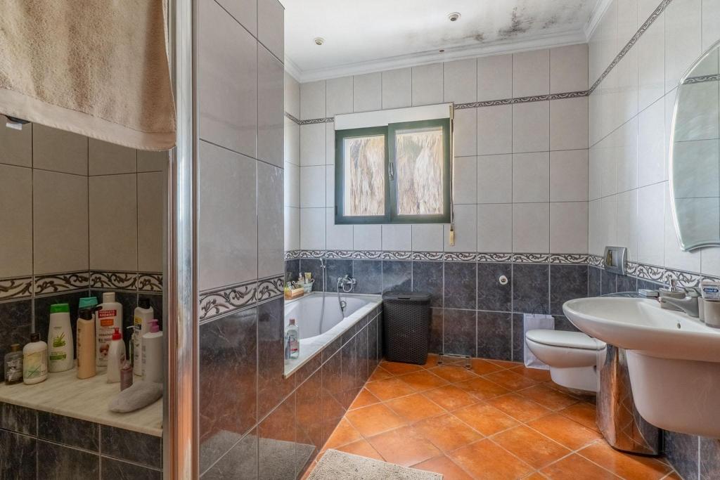 5 bed villa in Ondara