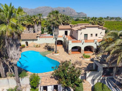 5 bed villa in Ondara