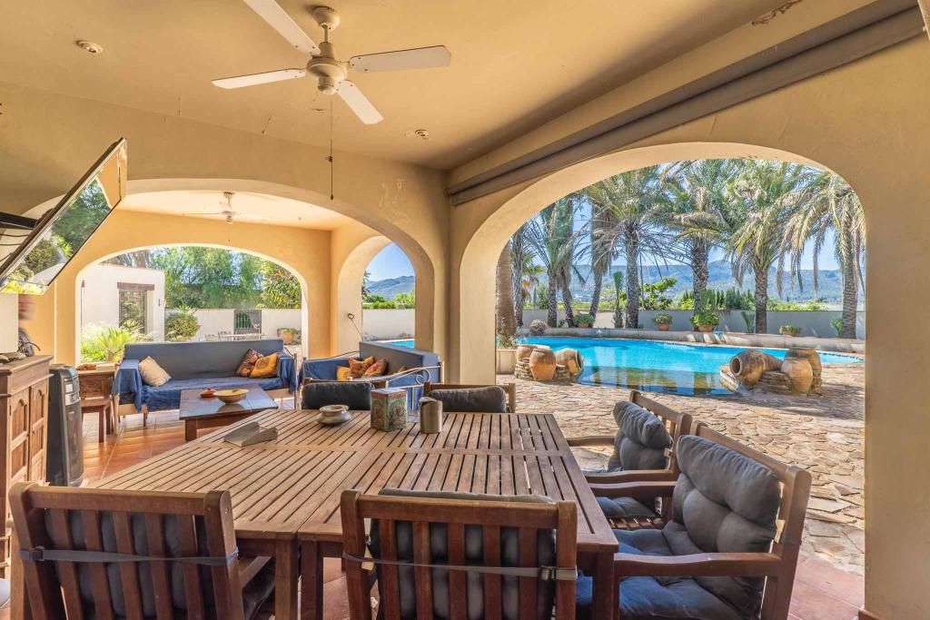5 bed villa in Ondara