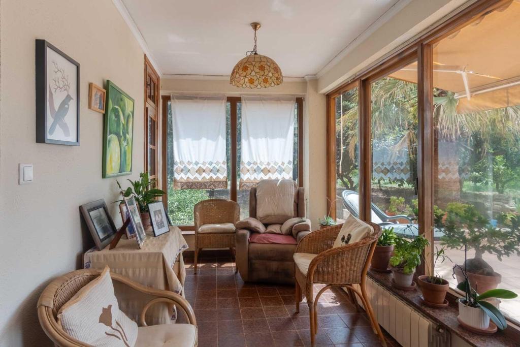 5 bed villa in Denia
