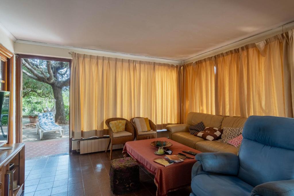 5 bed villa in Denia