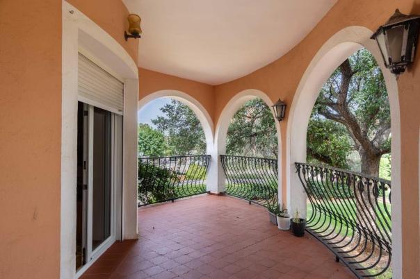 5 bed villa in Denia