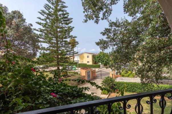 5 bed villa in Denia