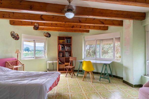 5 bed villa in Denia