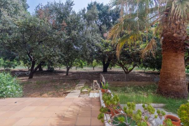 5 bed villa in Denia