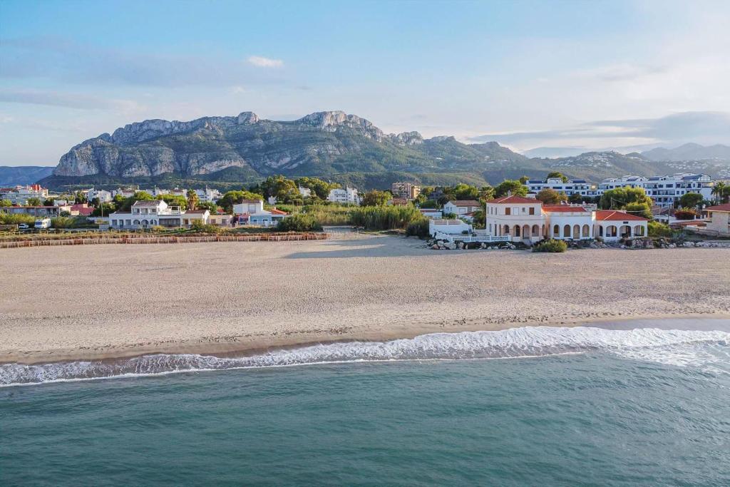 5 bed villa in Denia