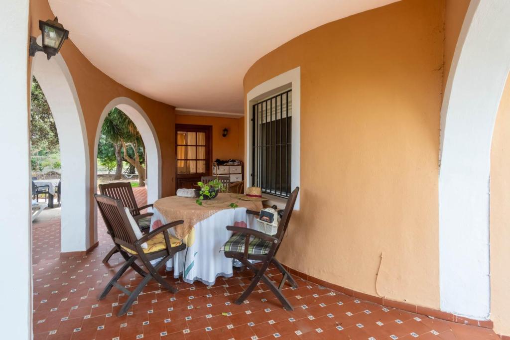 5 bed villa in Denia