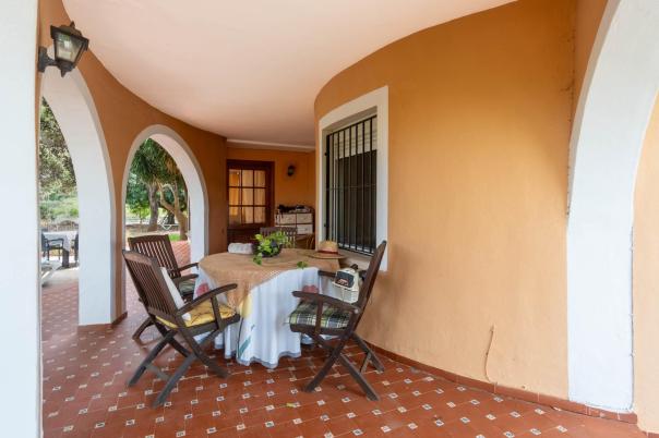5 bed villa in Denia