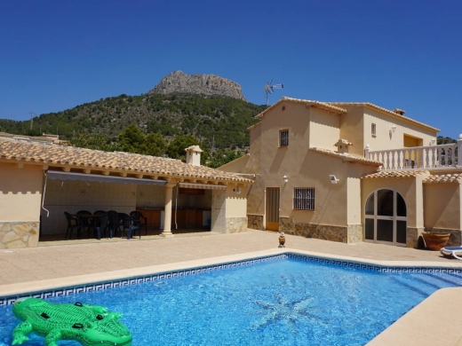 5 bed casa / chalet in Calpe / Calp