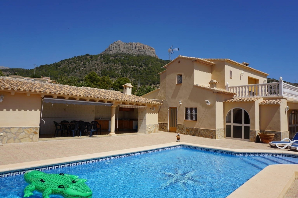 5 bed casa / chalet in Calpe / Calp