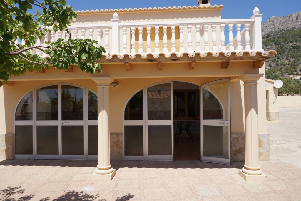 5 bed casa / chalet in Calpe / Calp