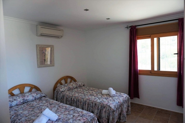 5 bed casa / chalet in Calpe / Calp