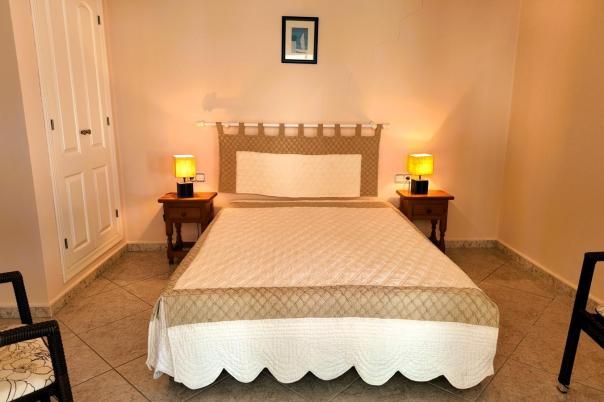 8 bed casa / chalet in Calpe