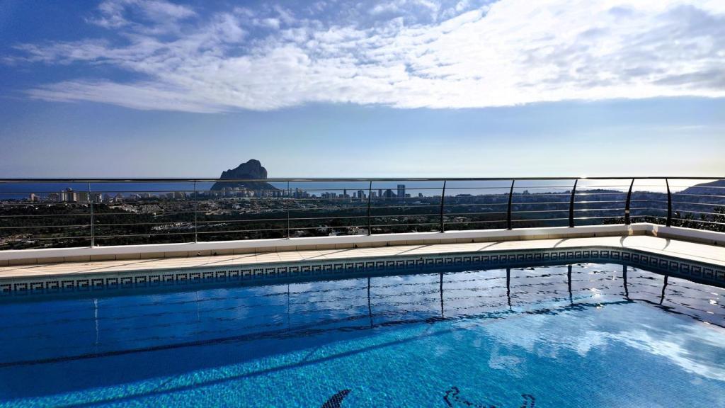 8 bed casa / chalet in Calpe