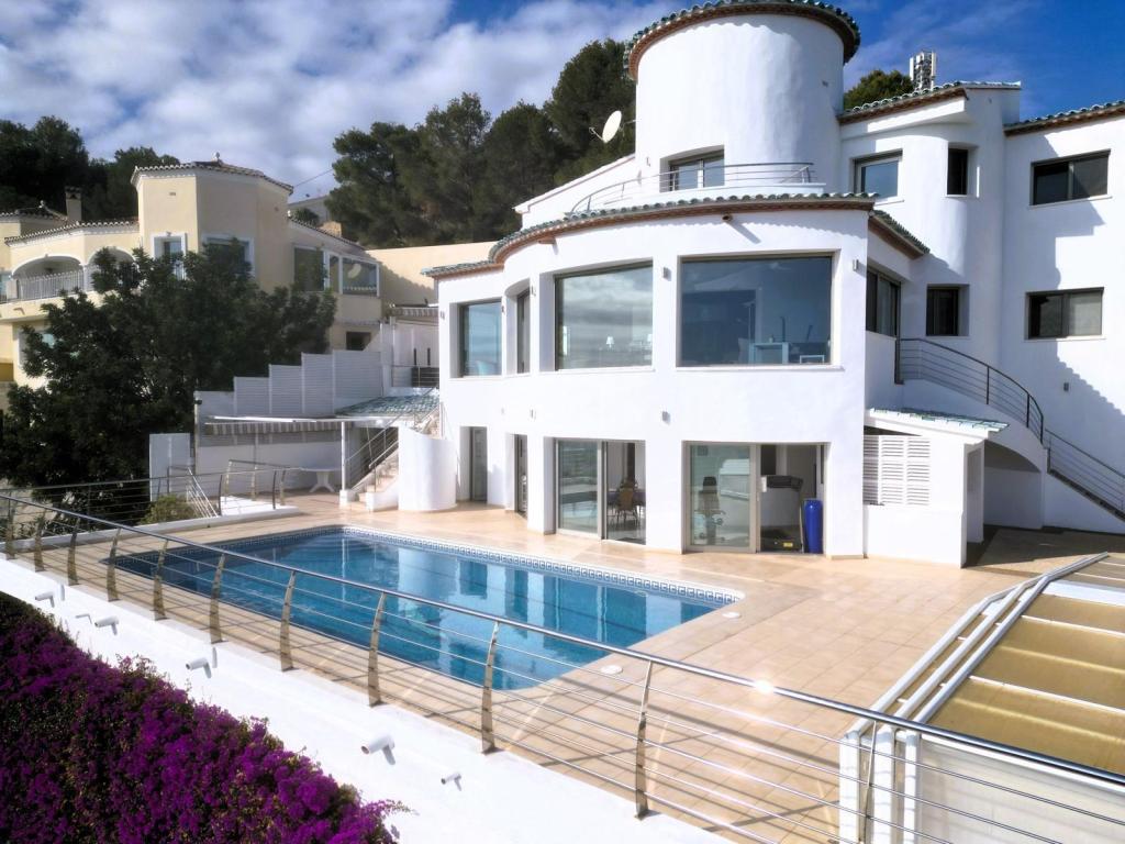 8 bed casa / chalet in Calpe