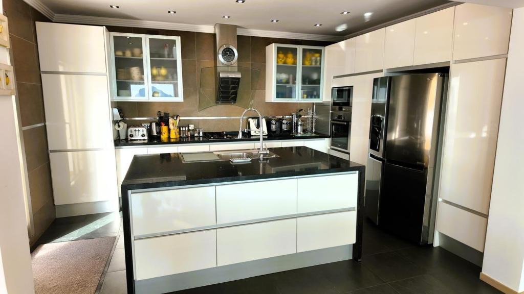 8 bed casa / chalet in Calpe