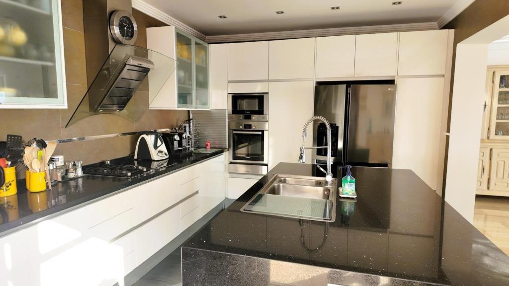 8 bed casa / chalet in Calpe