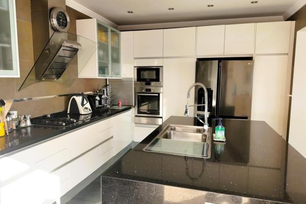 8 bed casa / chalet in Calpe