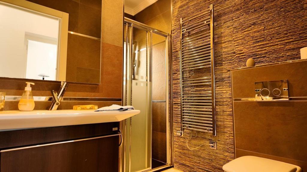 8 bed casa / chalet in Calpe