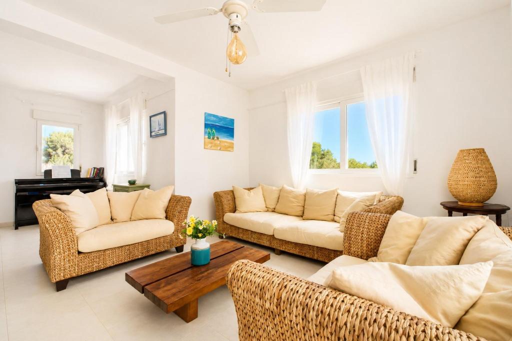 5 bed villas in Javea