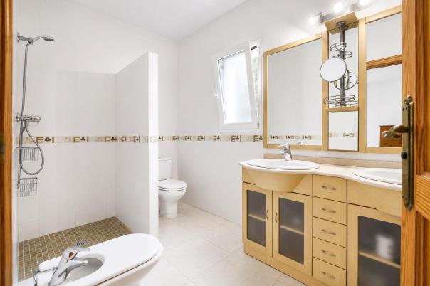 5 bed villas in Javea