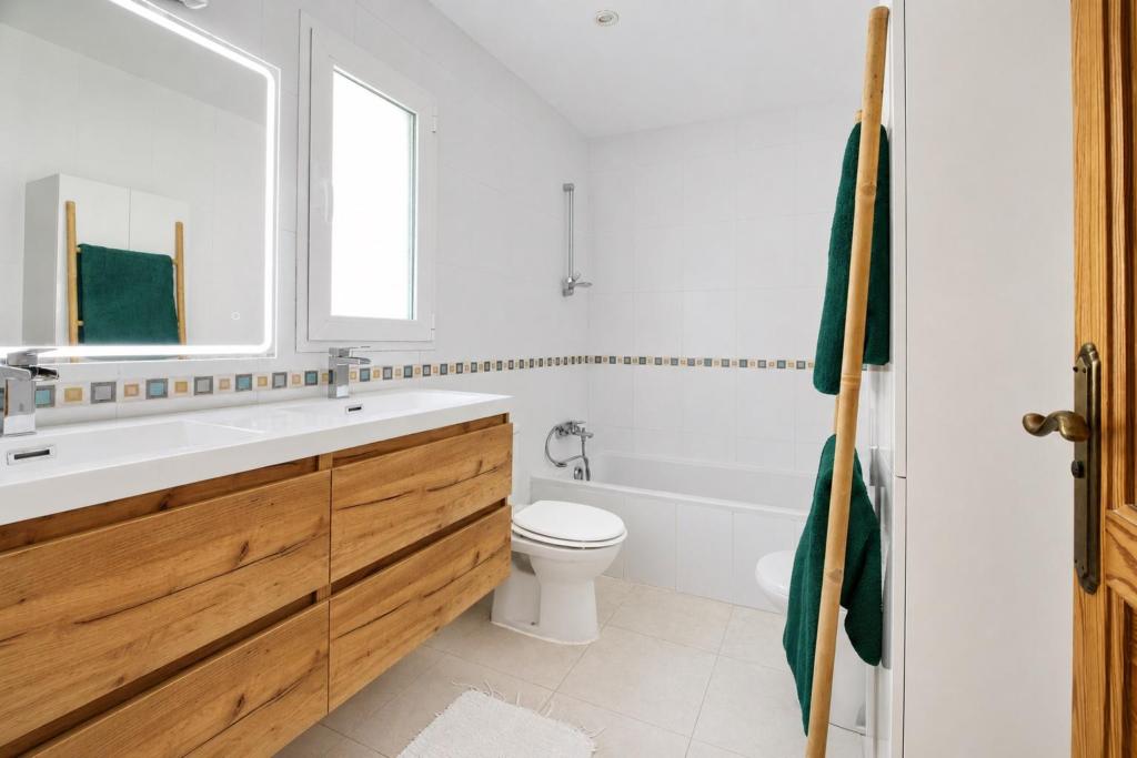 5 bed villas in Javea