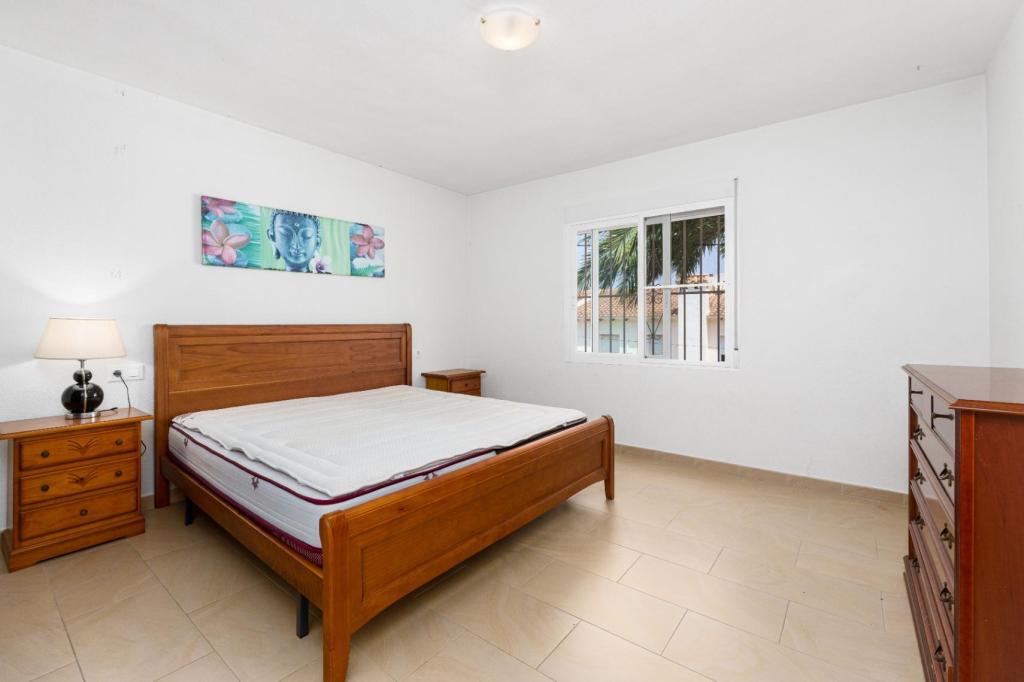 9 bed villa in Albir