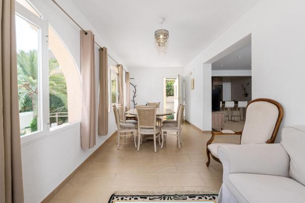 9 bed villa in Albir