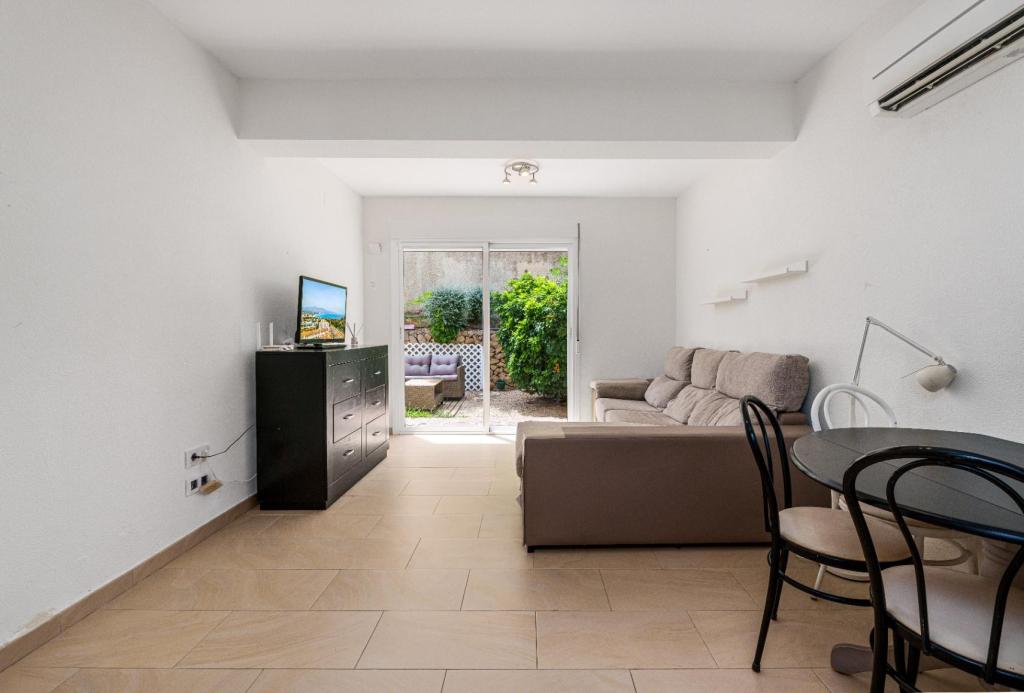 9 bed villa in Albir