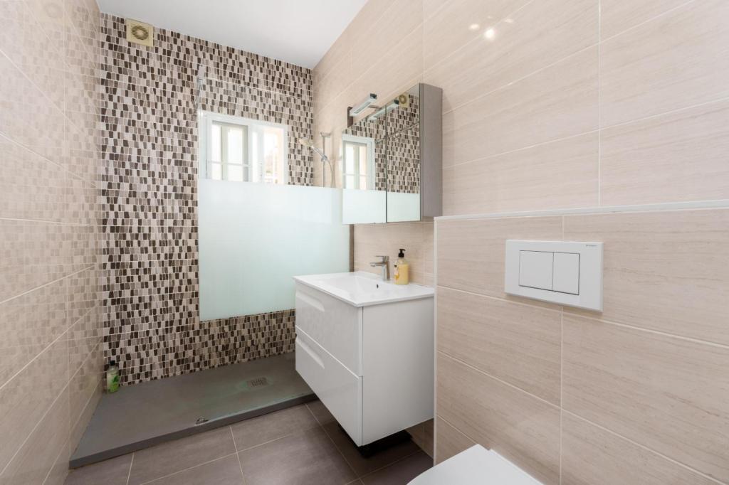 9 bed villa in Albir