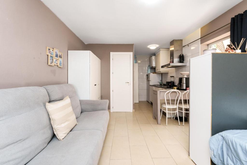 9 bed villa in Albir