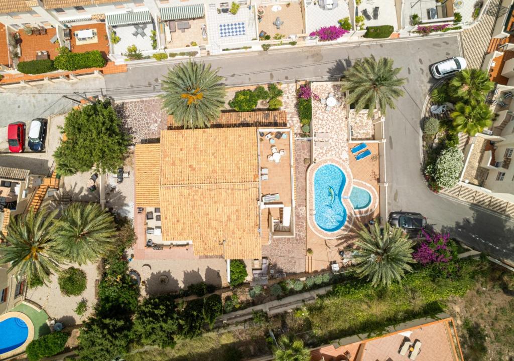 9 bed villa in Albir