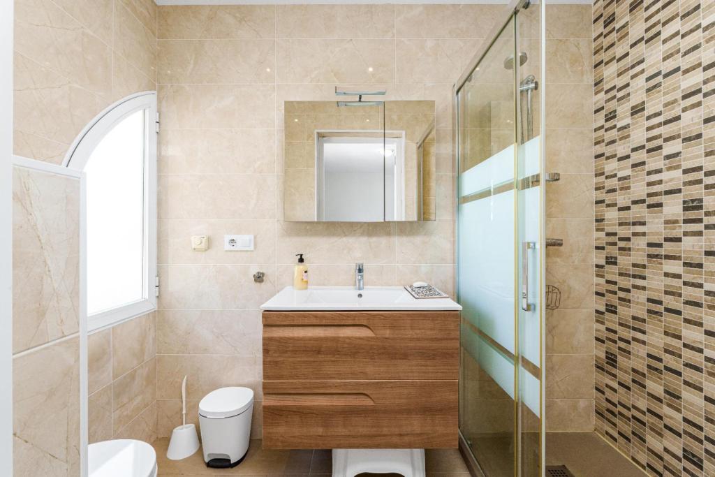 9 bed villa in Albir