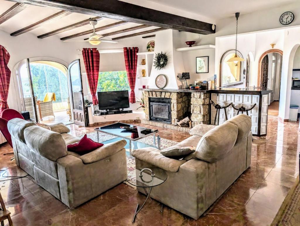 4 bed villas in Moraira
