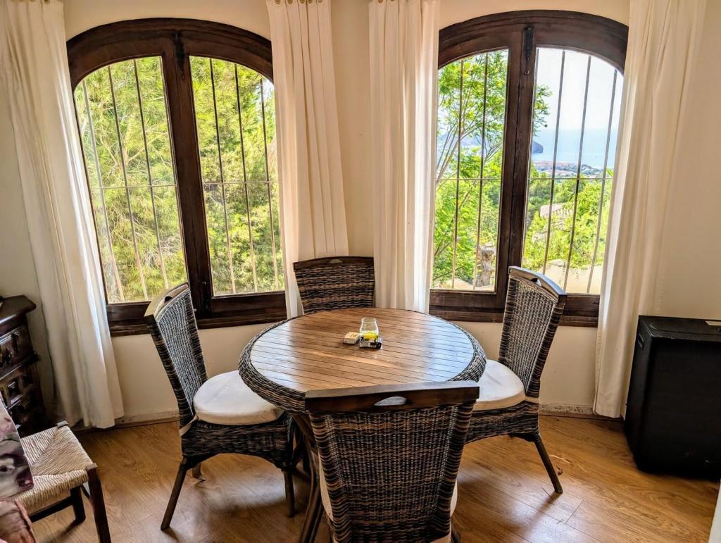 4 bed villas in Moraira