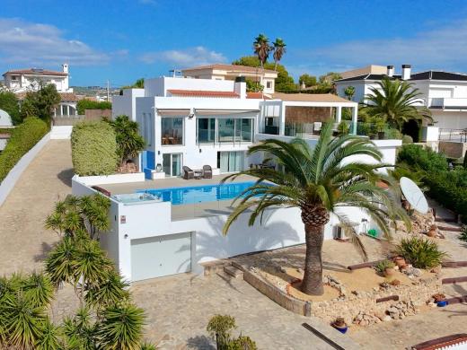 5 bed villa in Moraira