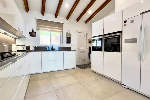 5 bed villa in Moraira