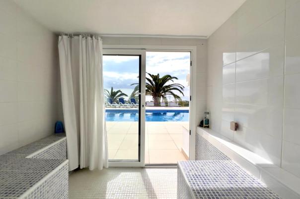 5 bed villa in Moraira