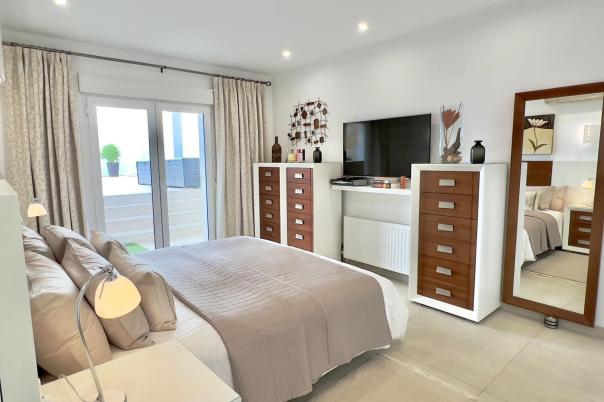 5 bed villa in Moraira