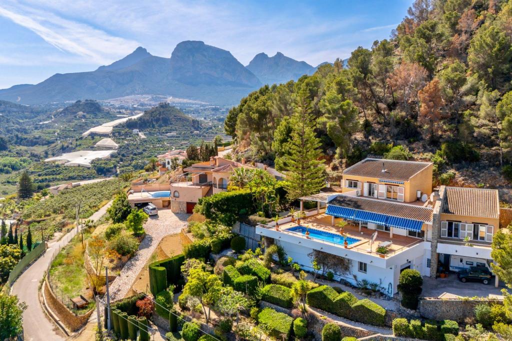 5 bed villa in Callosa de Ensarriá