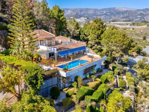 5 bed villa in Callosa de Ensarriá