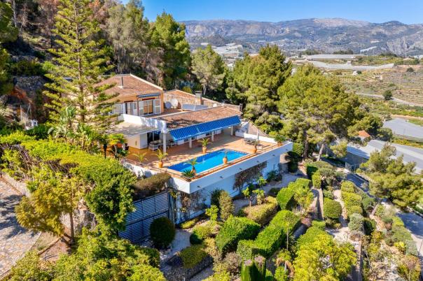 5 bed villa in Callosa de Ensarriá