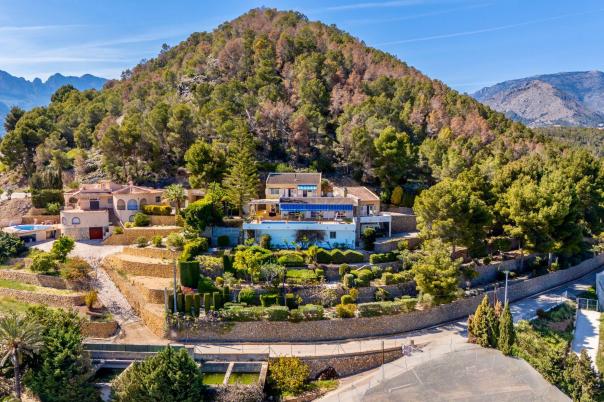 5 bed villa in Callosa de Ensarriá