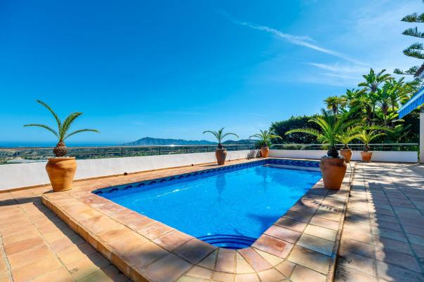 5 bed villa in Callosa de Ensarriá